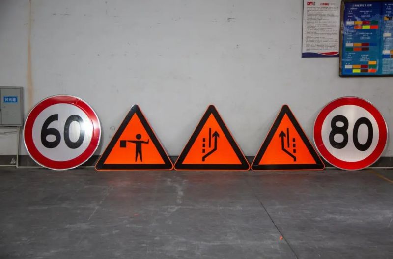 交通荧光 点亮夜色丨Bwin必赢光学荧光色反光膜