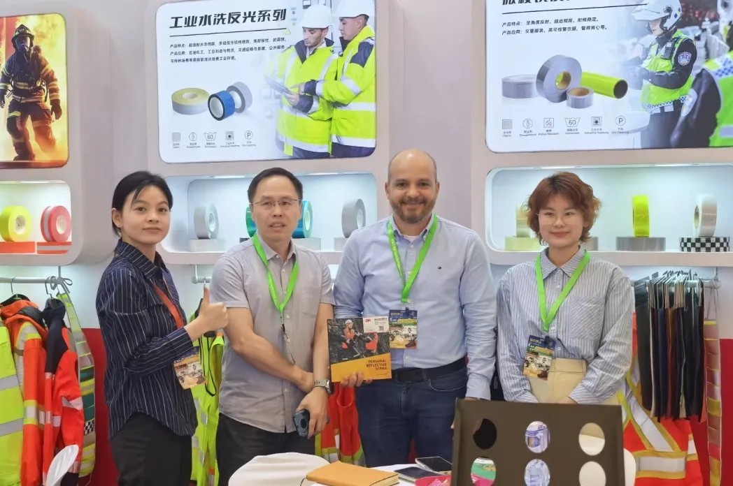 Bwin必赢光学上海劳保展6